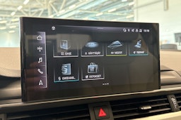 musta Audi A4 2023 kuva 22.