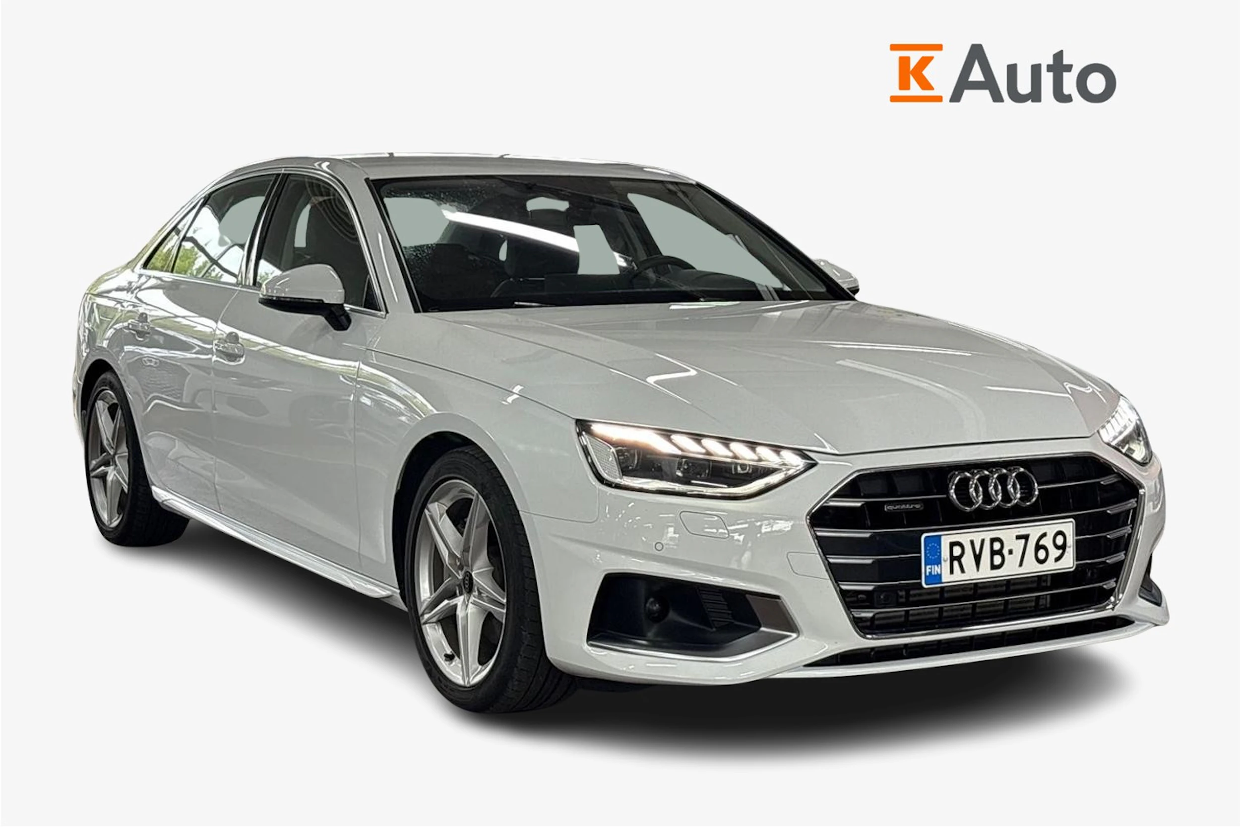 Valkoinen Audi A4 2023 kuva 1.