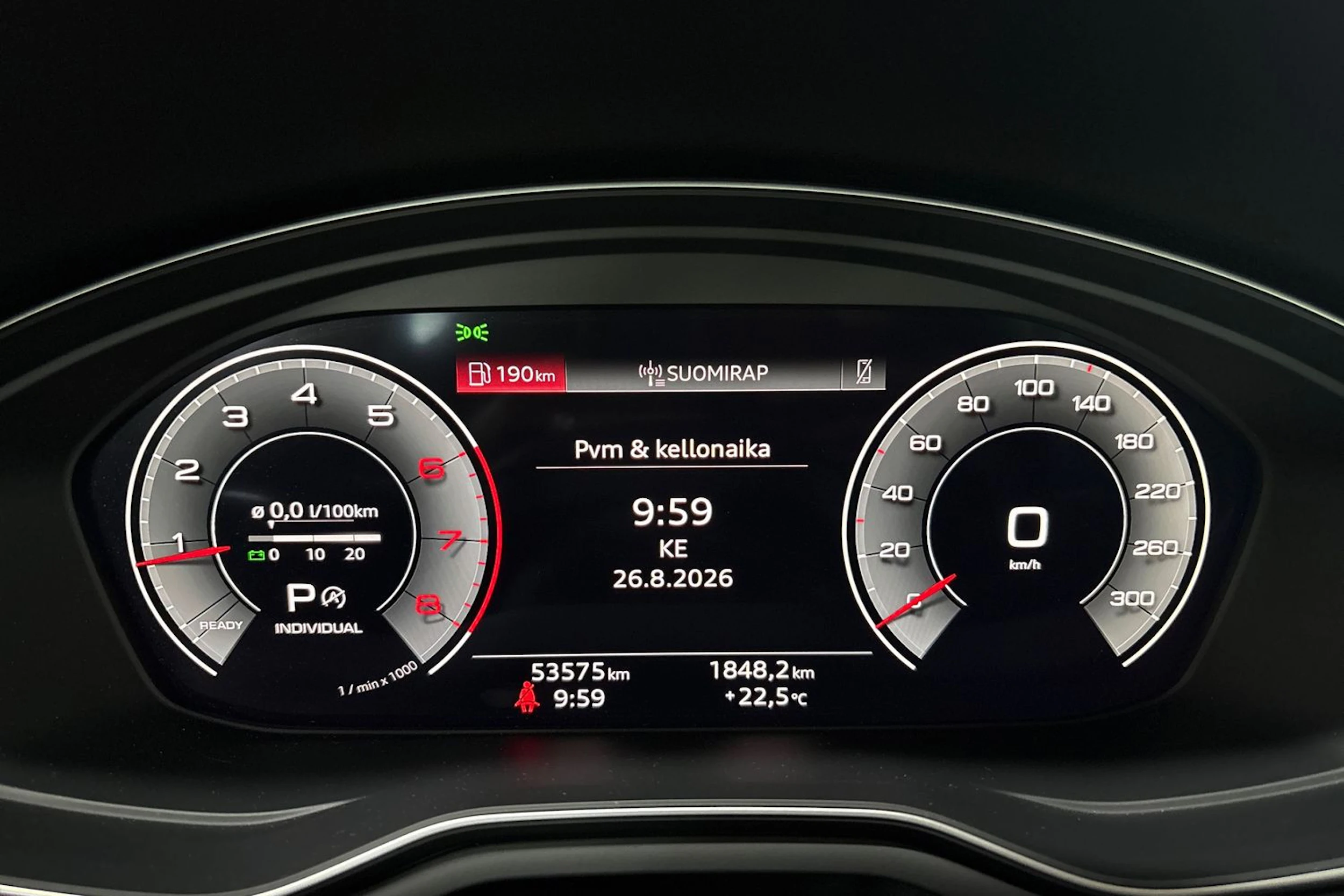 Valkoinen Audi A4 2023 kuva 13.