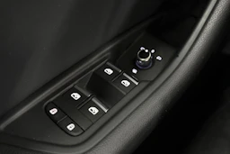 Valkoinen Audi A4 2023 kuva 22.