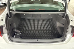 Valkoinen Audi A4 2023 kuva 24.