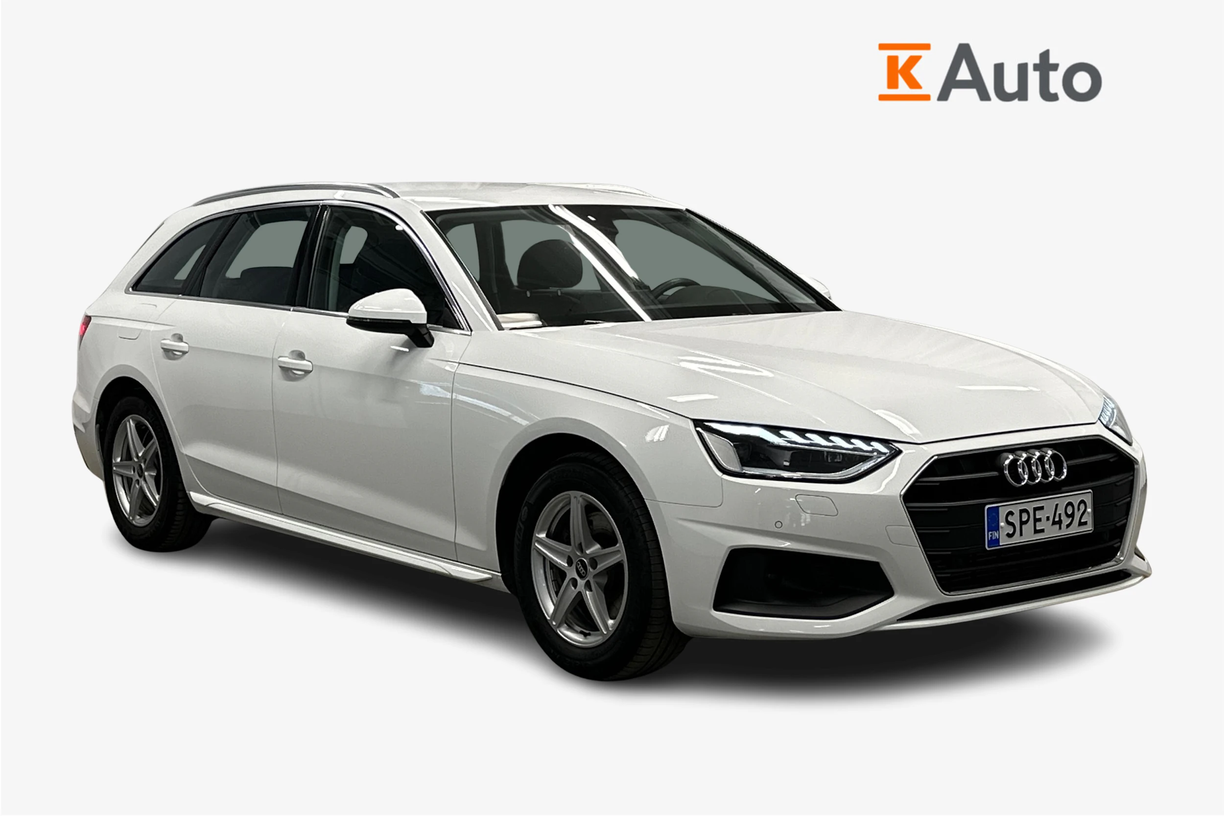 valkoinen Audi A4 2023 kuva 1.