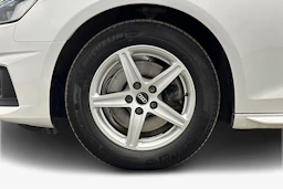 valkoinen Audi A4 2023 kuva 12.