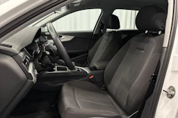 valkoinen Audi A4 2023 kuva 18.