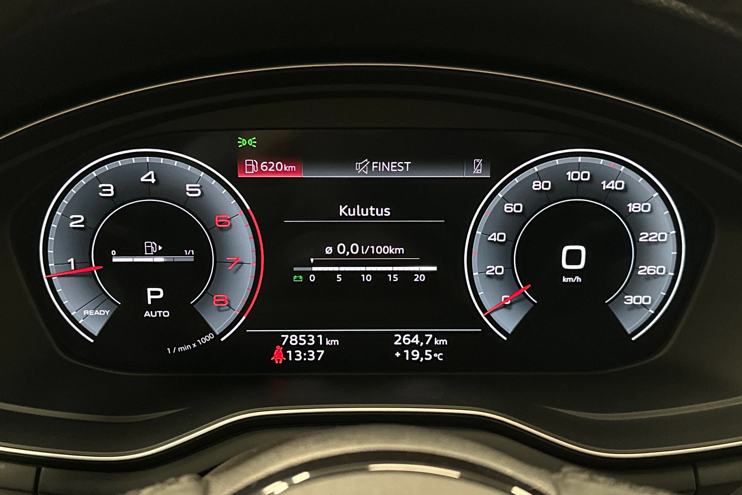 valkoinen Audi A4 2023 kuva 23.