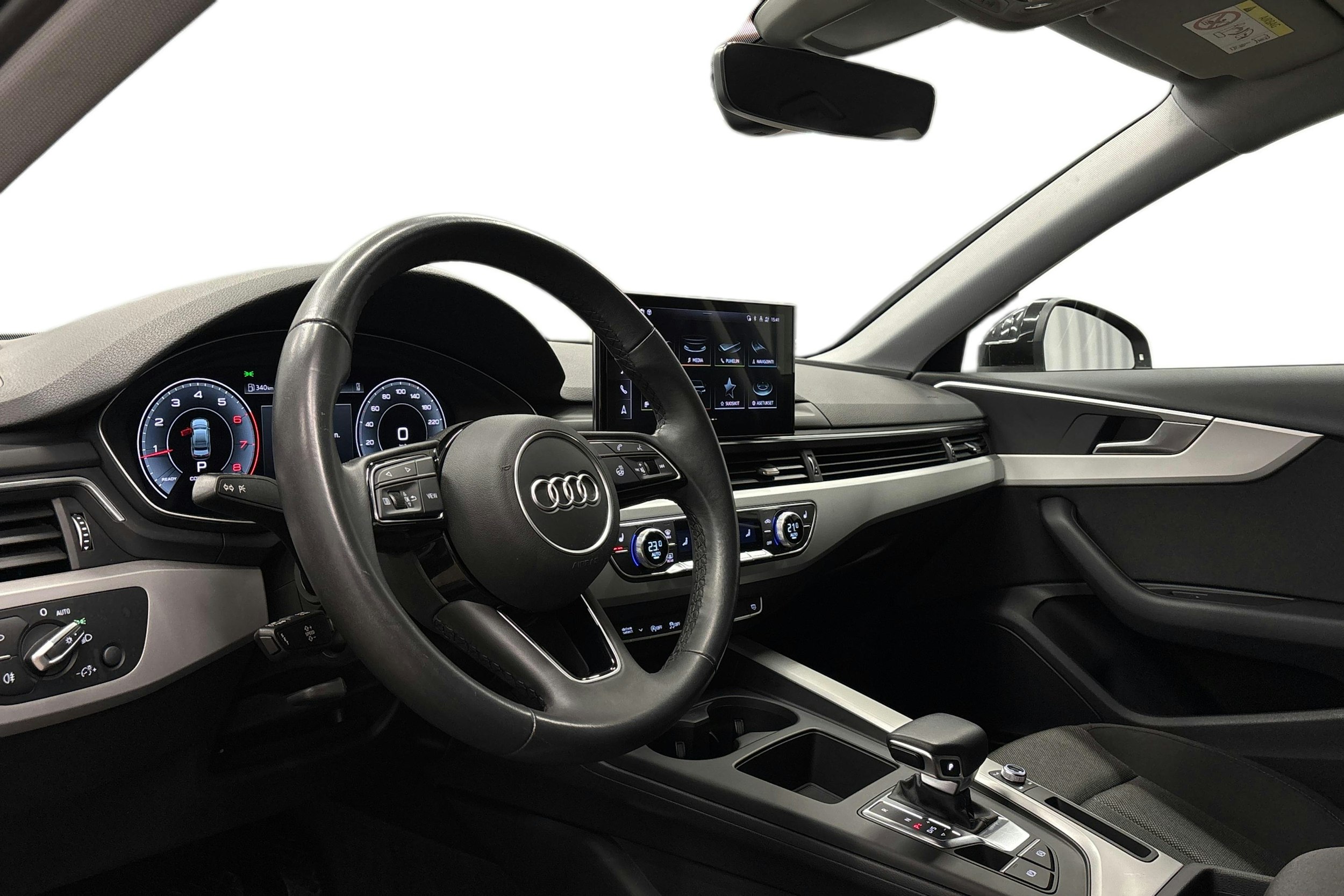 musta Audi A4 2023 kuva 7.