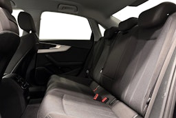 musta Audi A4 2023 kuva 10.