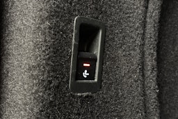 musta Audi A4 2023 kuva 15.