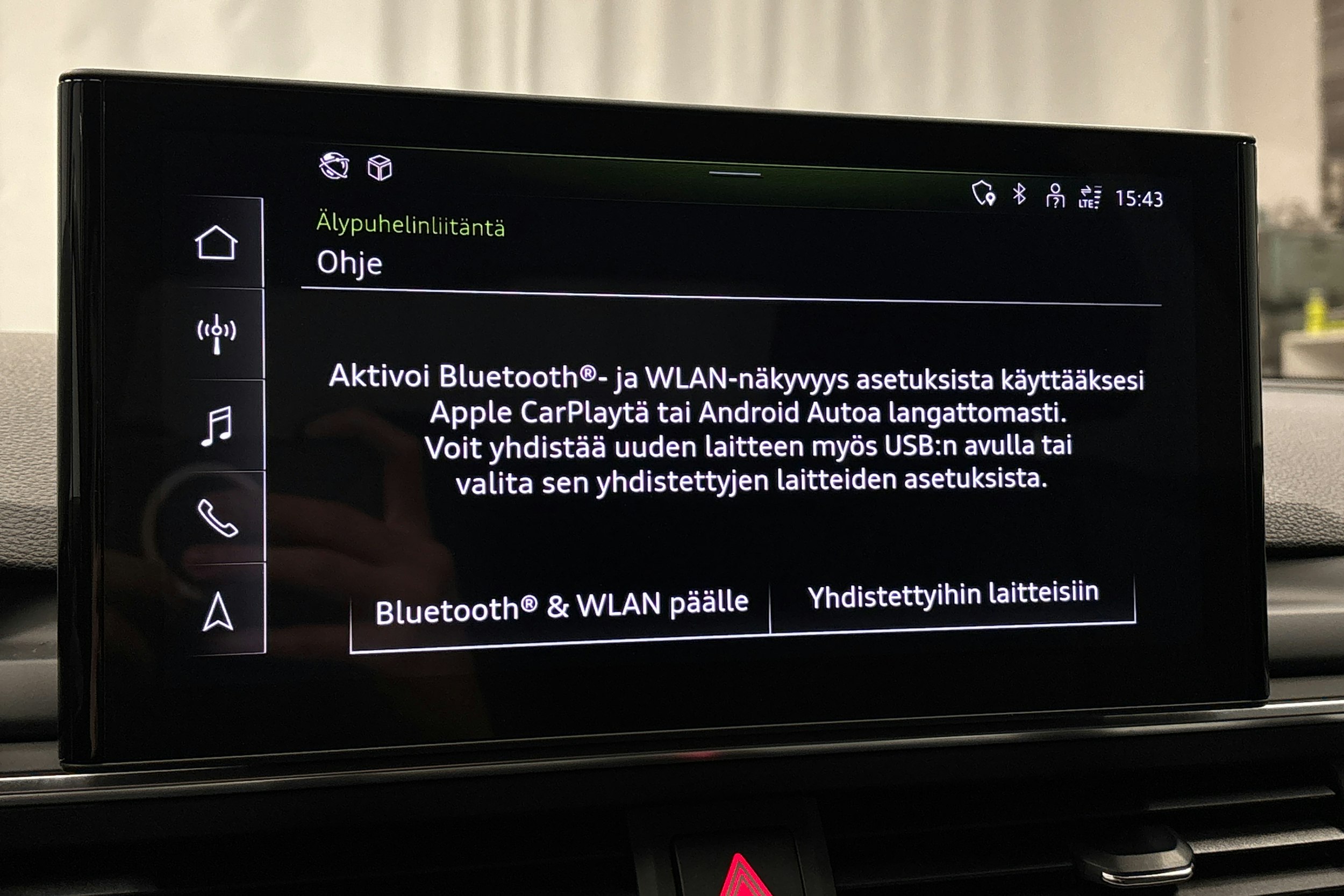 musta Audi A4 2023 kuva 23.