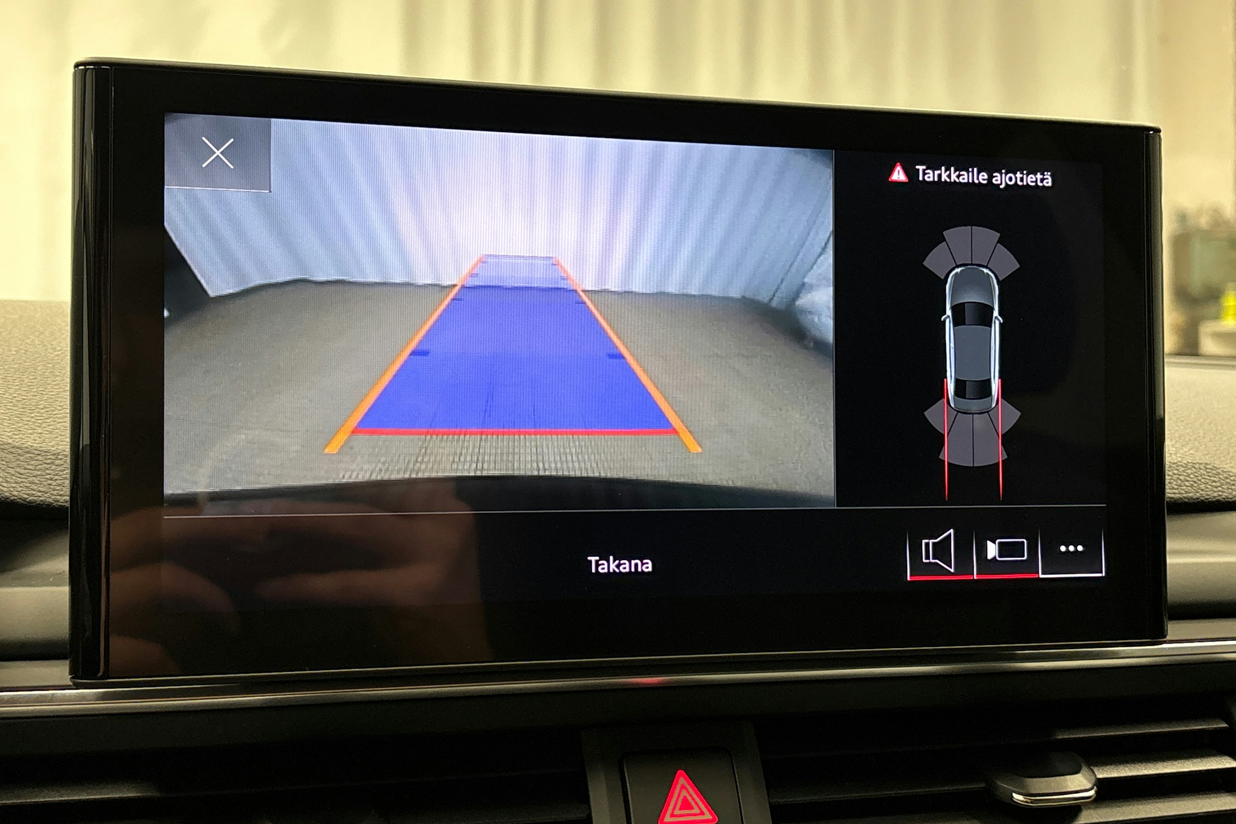 musta Audi A4 2023 kuva 26.