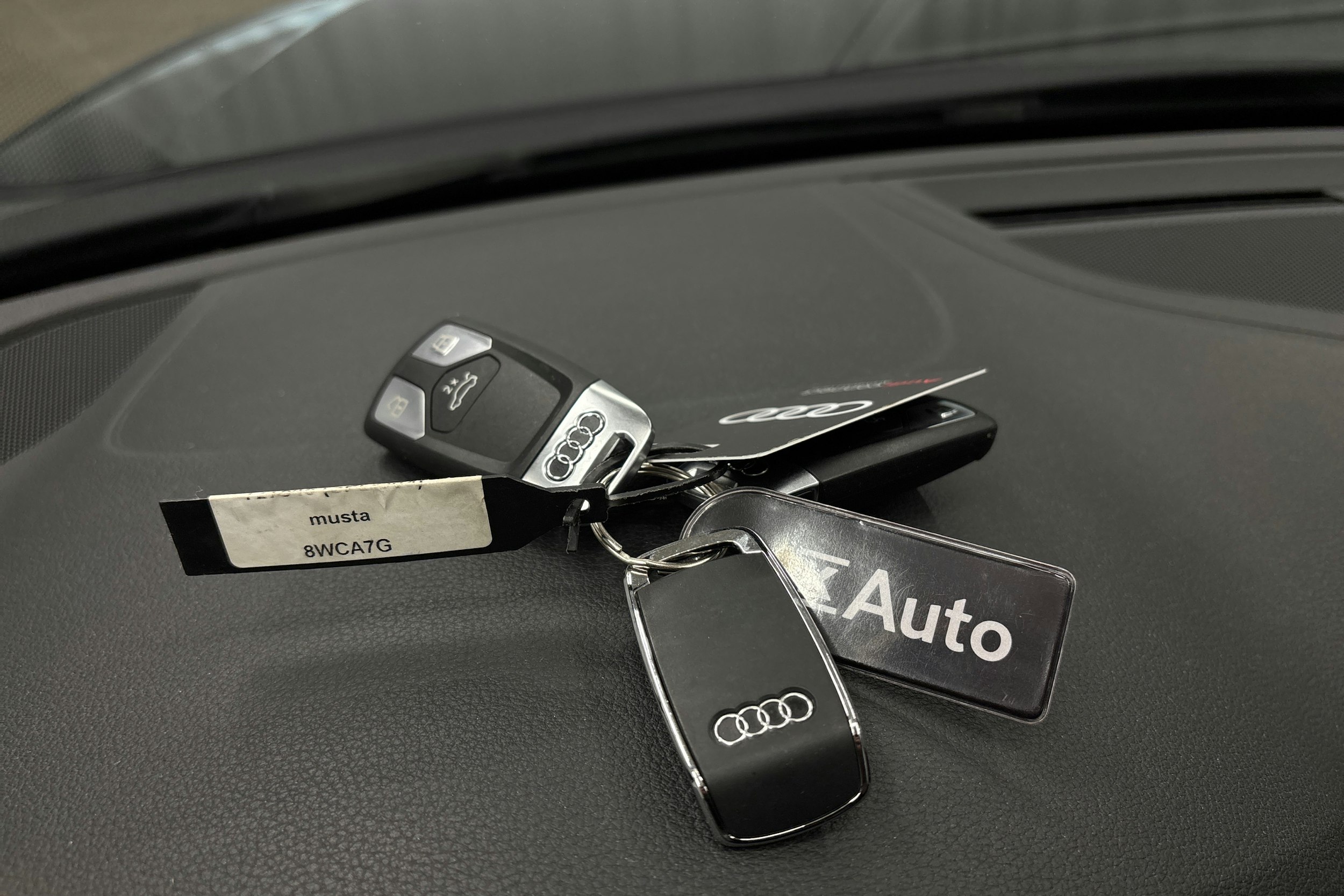 musta Audi A4 2023 kuva 29.