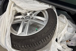 met. harmaa Audi A4 2023 kuva 10.