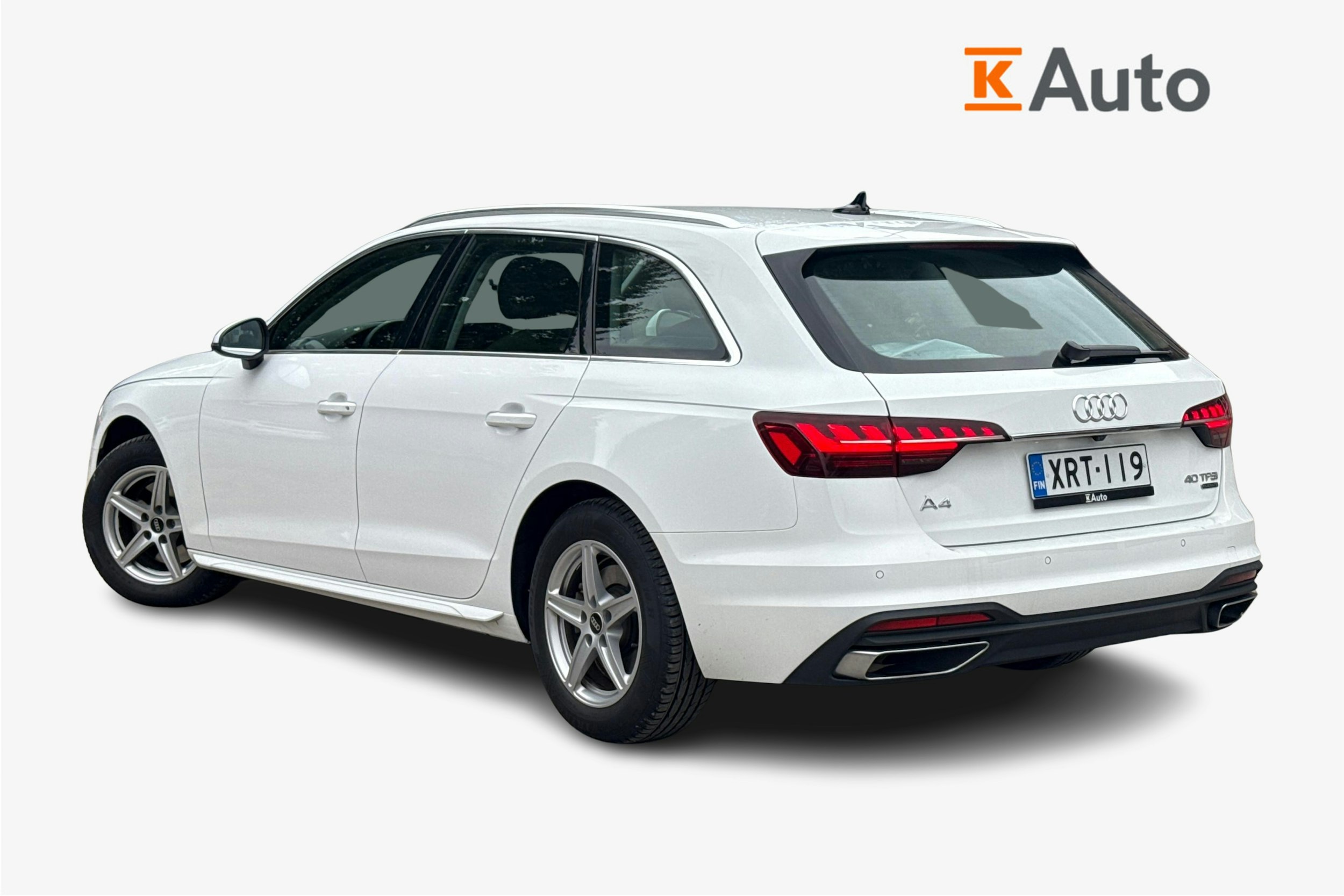 valkoinen Audi A4 2023 kuva 2.