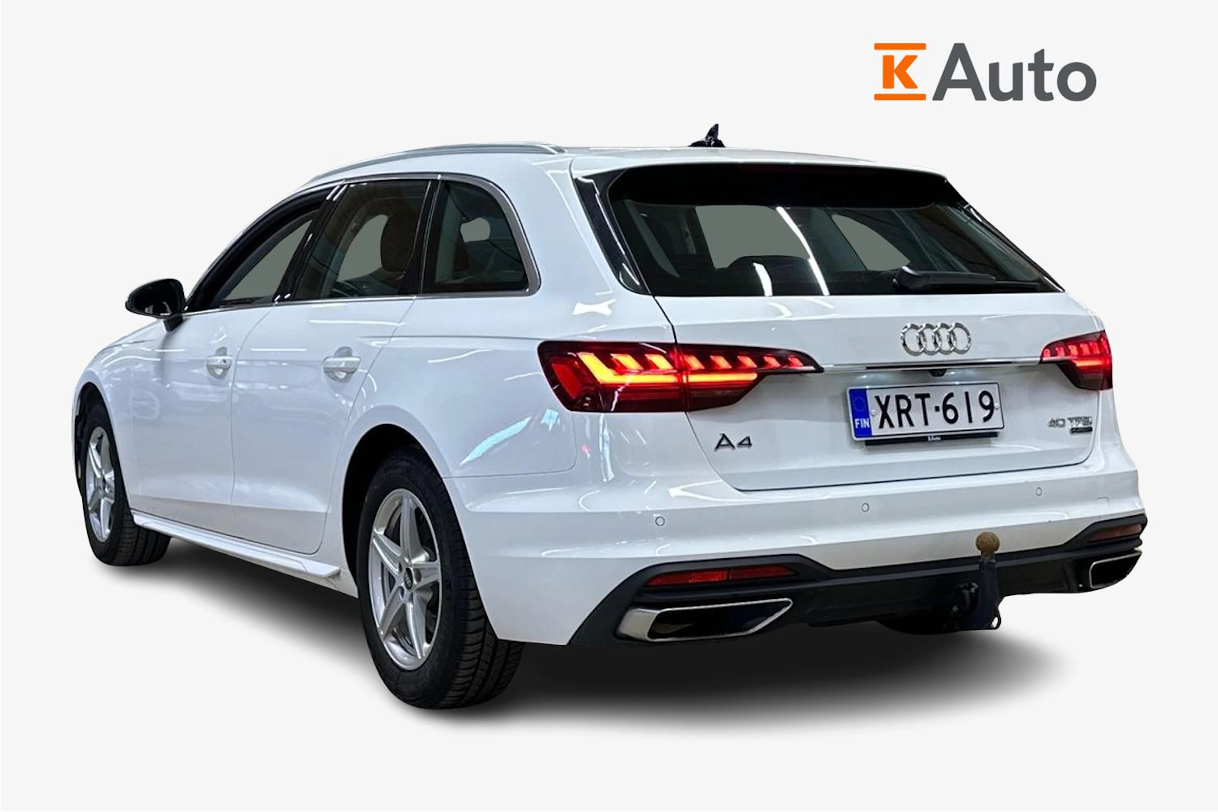 valkoinen Audi A4 2023 kuva 2.