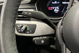 valkoinen Audi A4 2023 kuva 20.