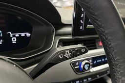 valkoinen Audi A4 2023 kuva 21.