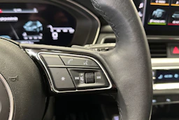 valkoinen Audi A4 2023 kuva 23.