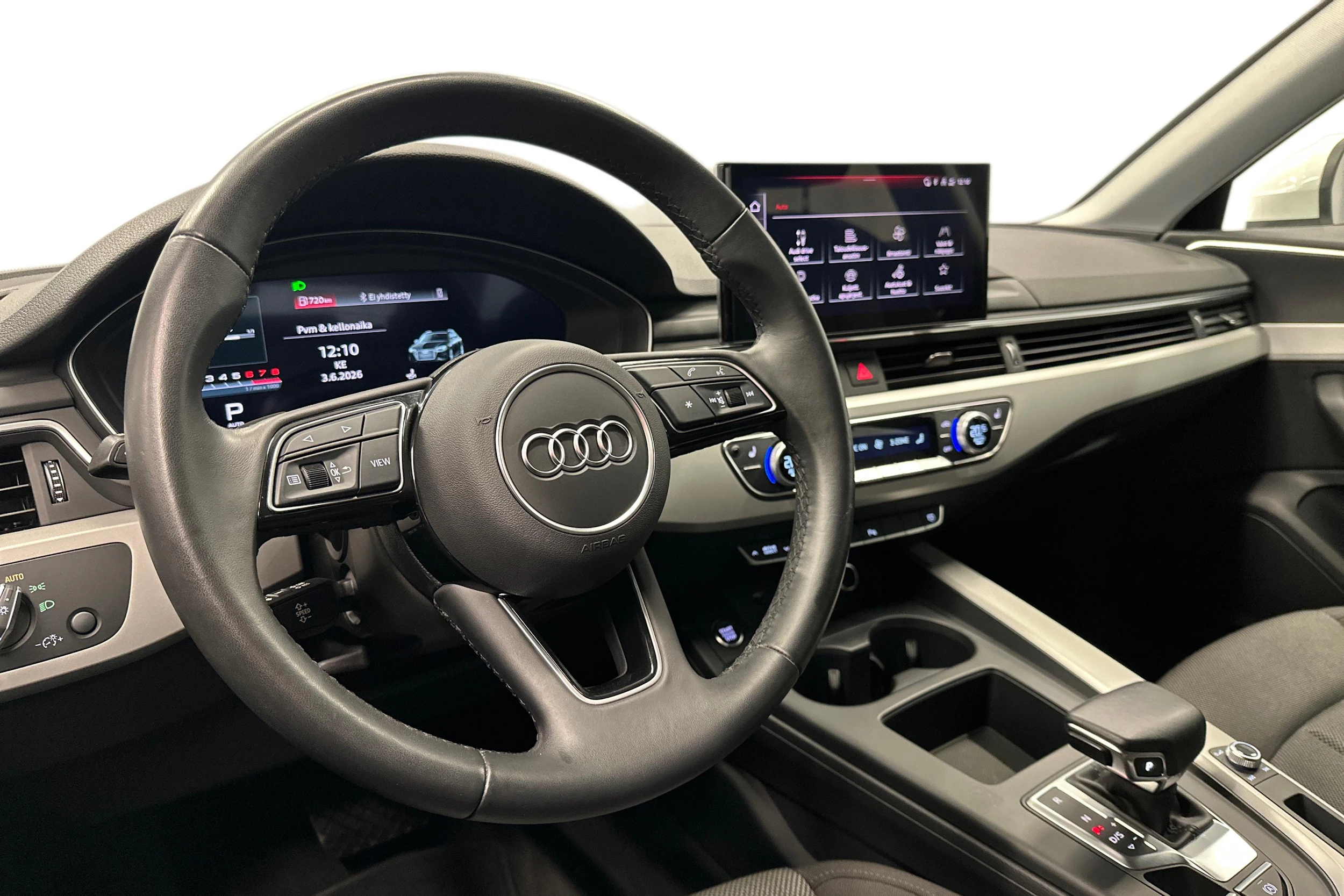 valkoinen Audi A4 2023 kuva 6.