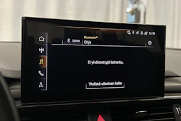 valkoinen Audi A4 2023 kuva 17.