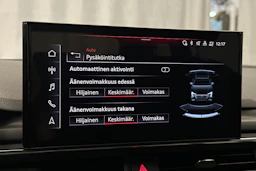 valkoinen Audi A4 2023 kuva 19.