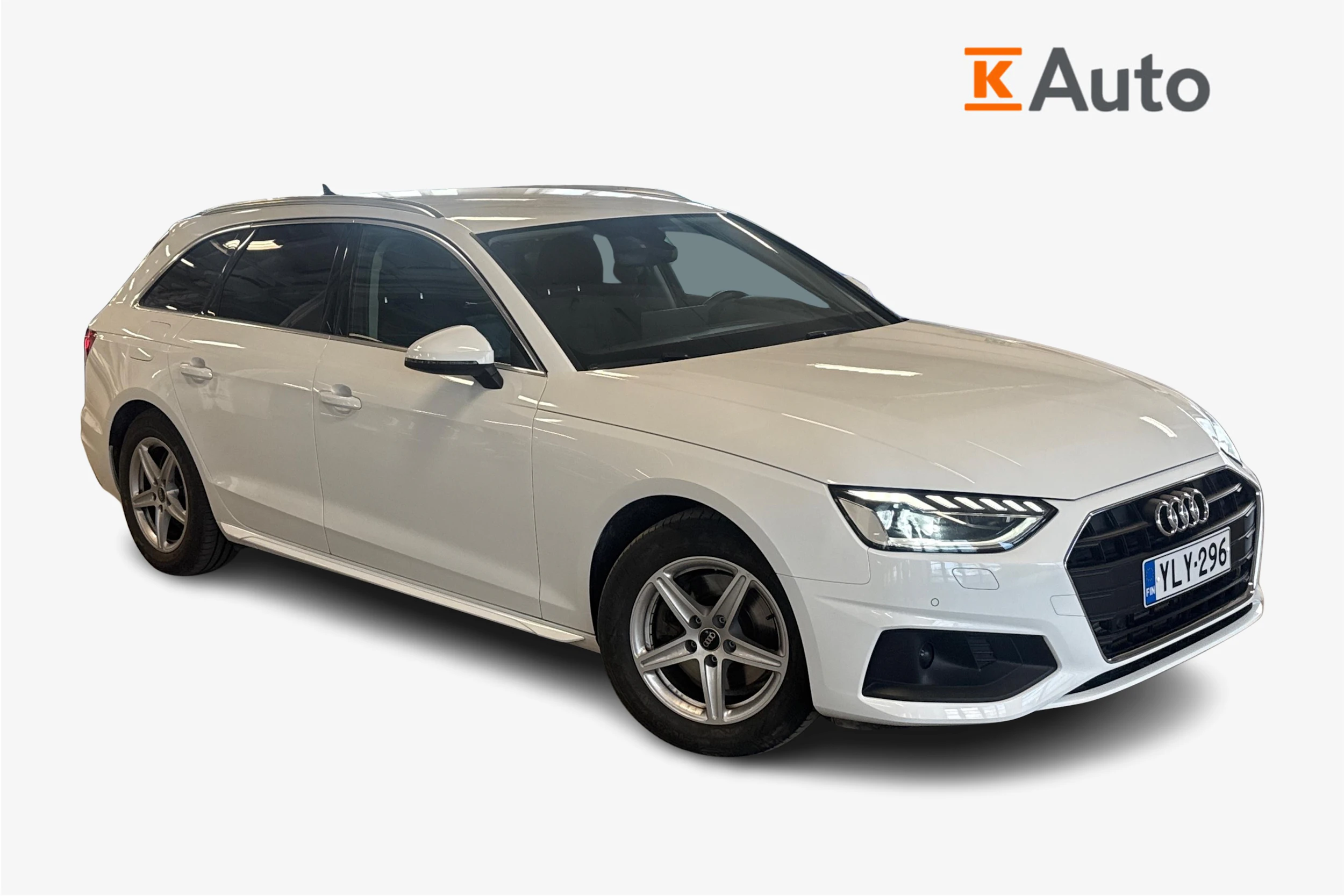 valkoinen Audi A4 2023 kuva 1.