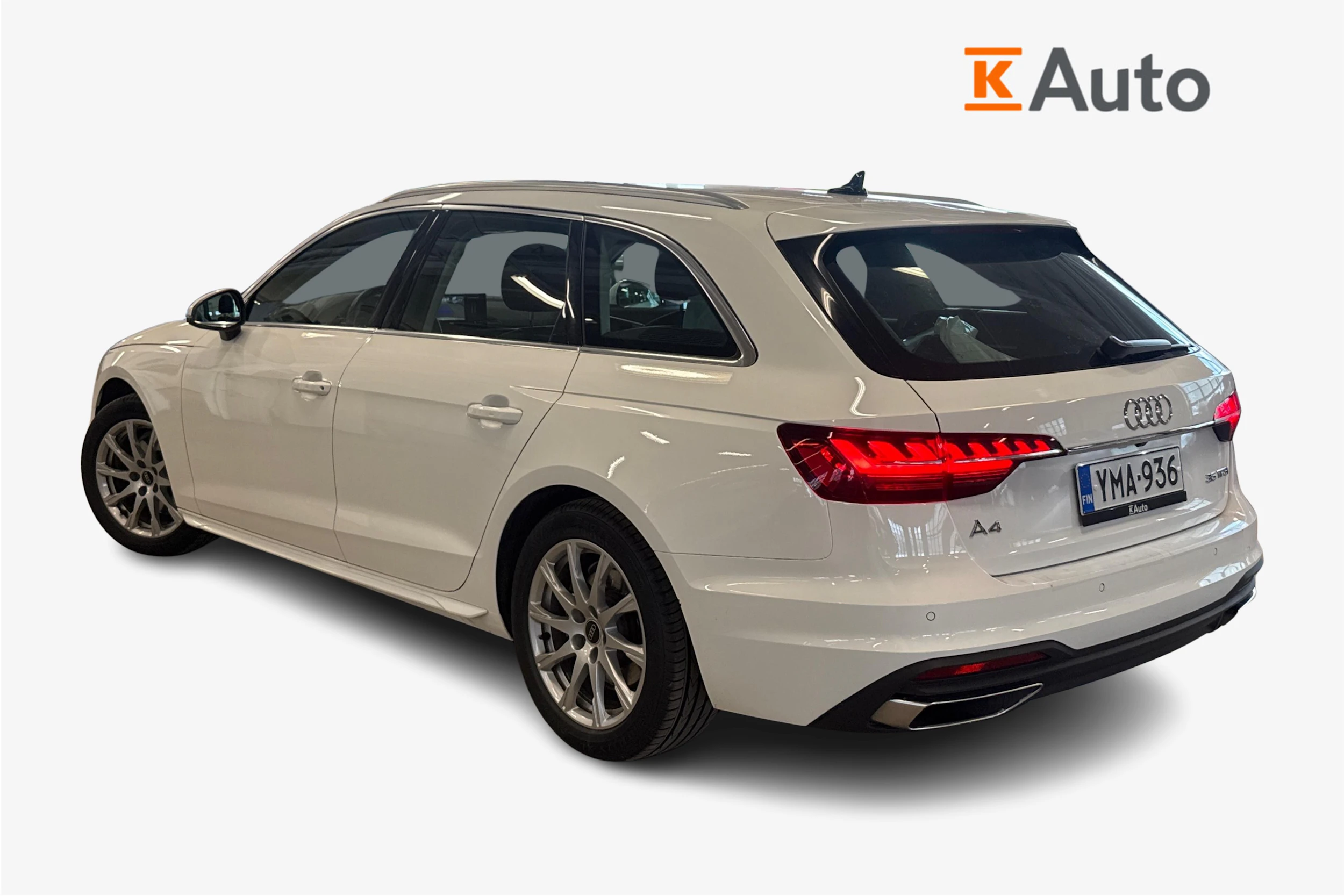 valkoinen Audi A4 2023 kuva 2.
