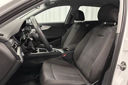valkoinen Audi A4 2023 kuva 18.