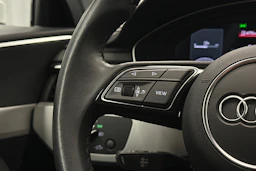valkoinen Audi A4 2023 kuva 20.