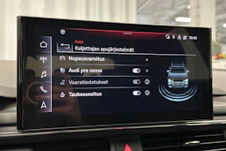 valkoinen Audi A4 2023 kuva 26.