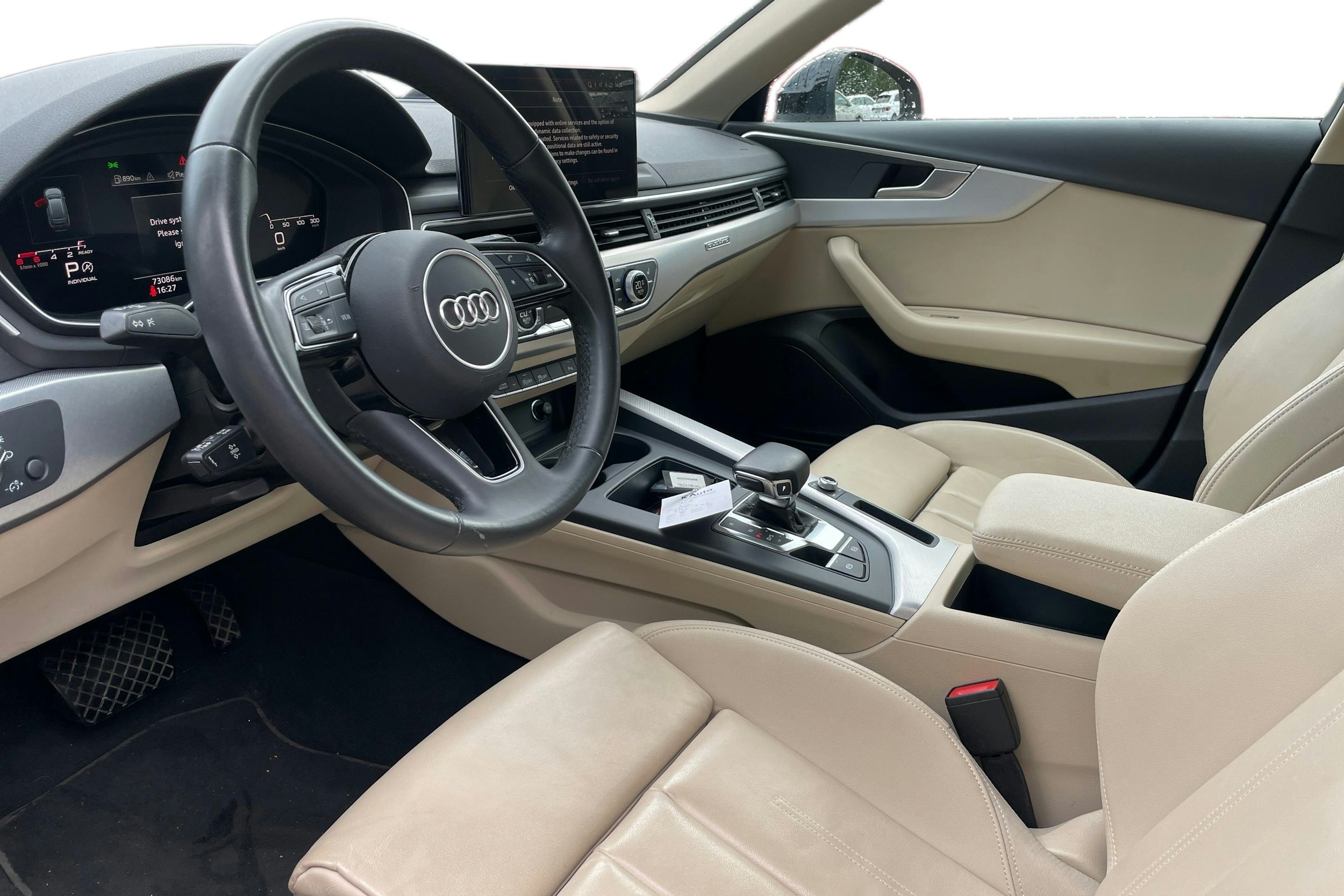 musta Audi A4 2023 kuva 3.