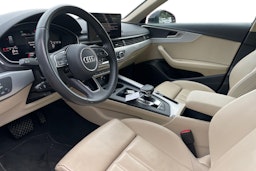 musta Audi A4 2023 kuva 3.