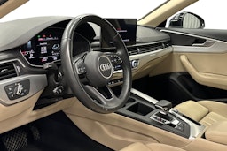 musta Audi A4 2023 kuva 7.
