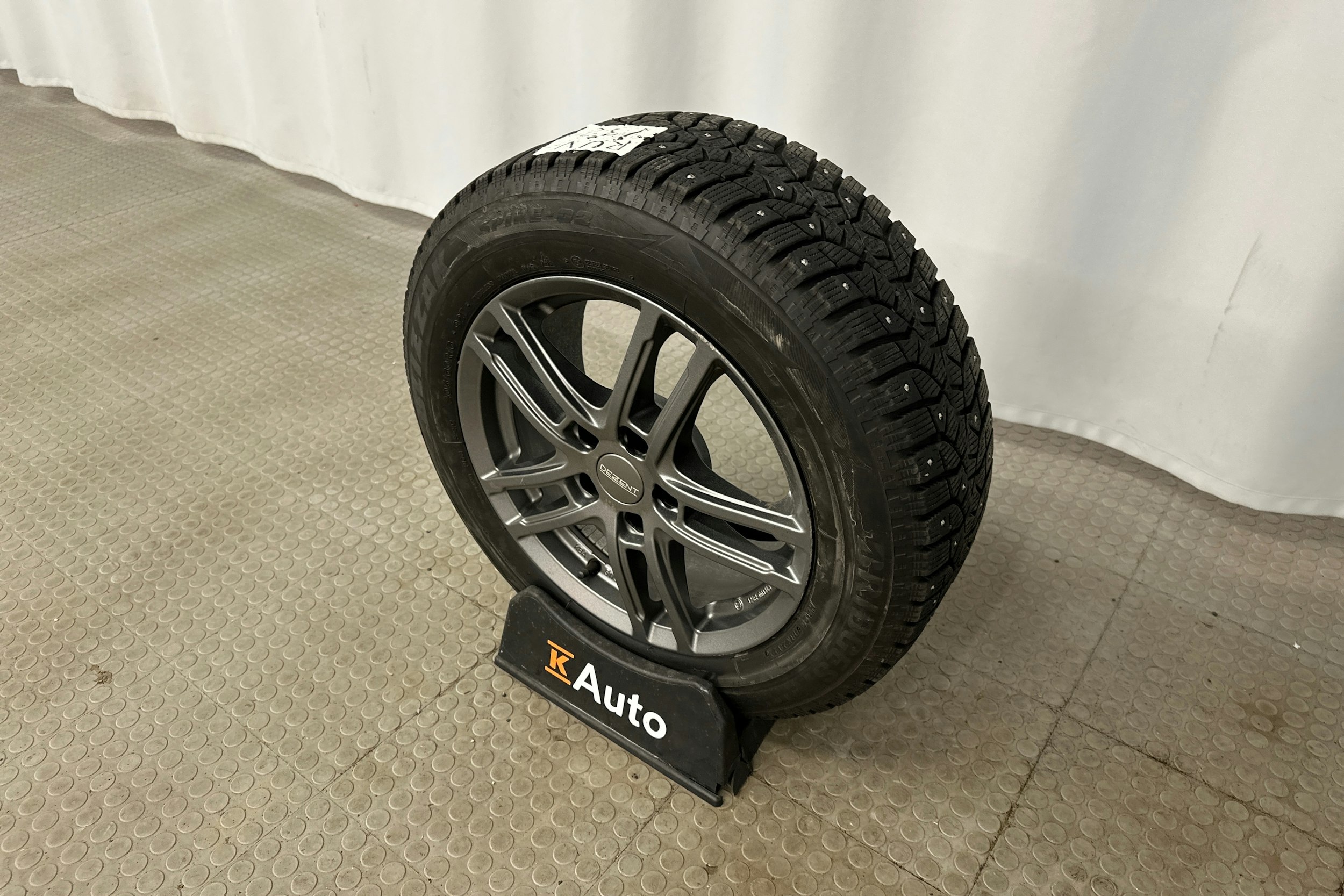 musta Audi A4 2023 kuva 13.
