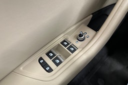 musta Audi A4 2023 kuva 17.