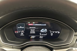 musta Audi A4 2023 kuva 18.