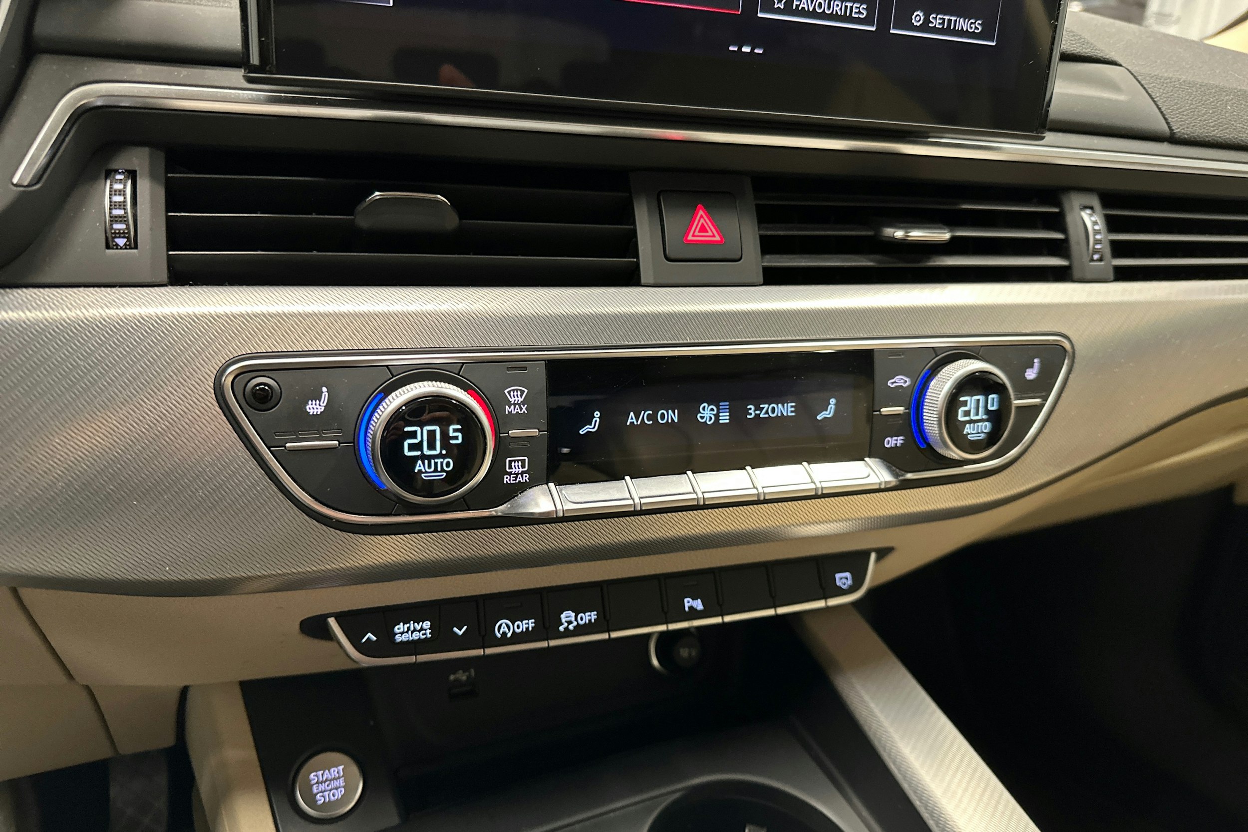 musta Audi A4 2023 kuva 23.