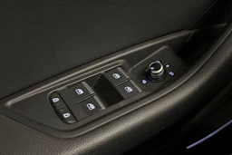valkoinen Audi A4 2023 kuva 9.