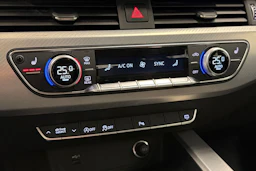 valkoinen Audi A4 2023 kuva 18.
