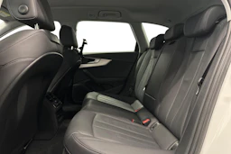 valkoinen Audi A4 2023 kuva 8.