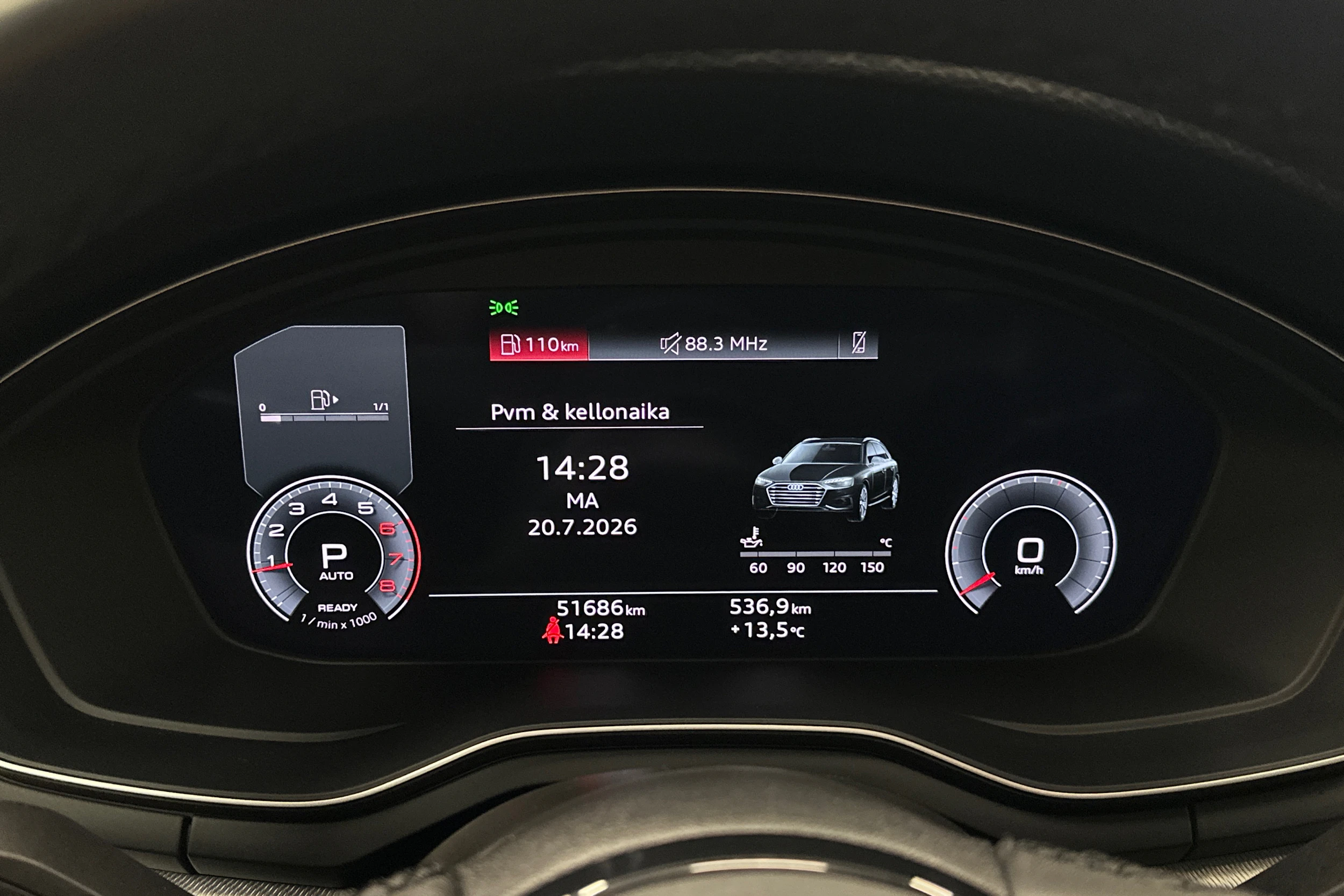 valkoinen Audi A4 2023 kuva 20.