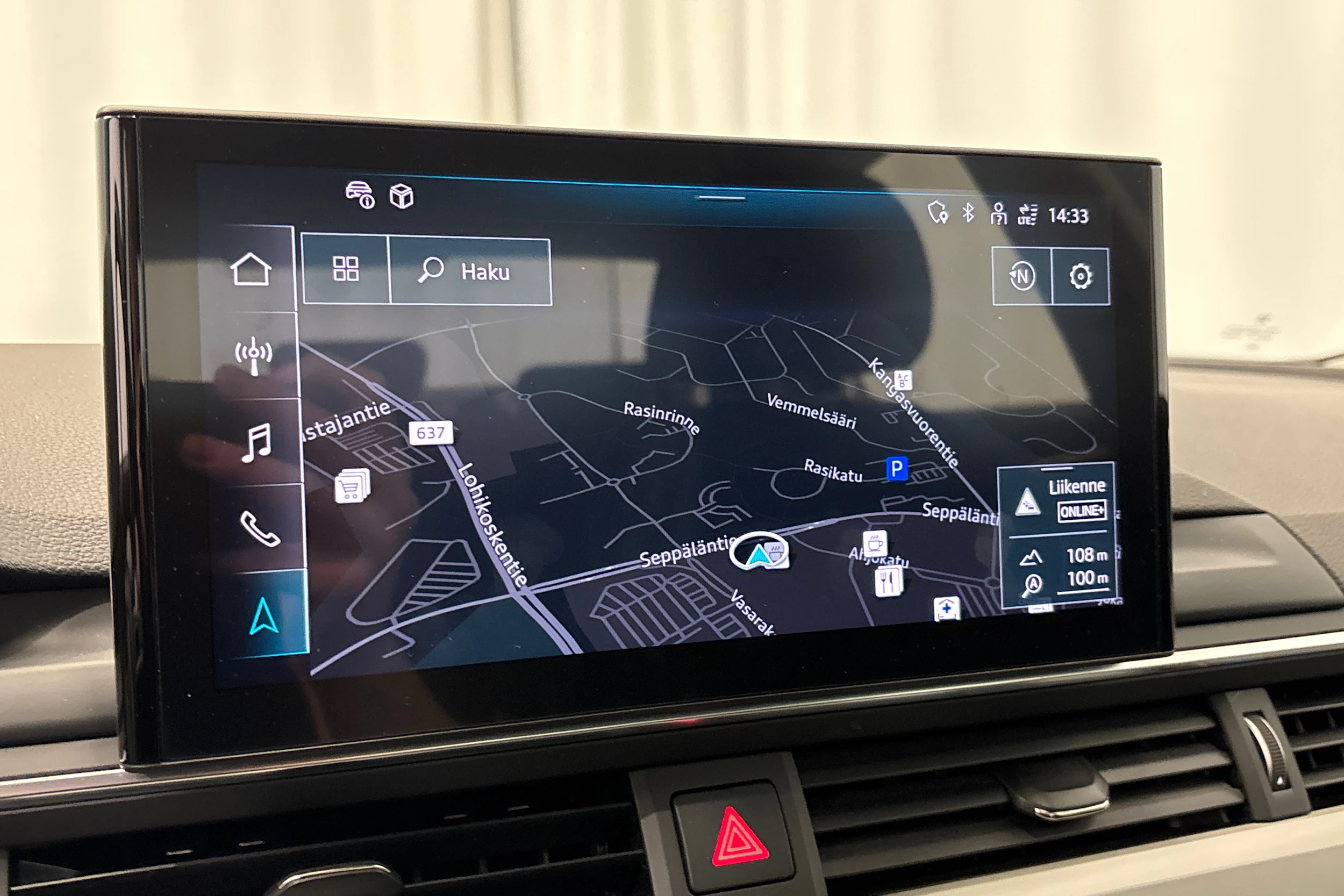 valkoinen Audi A4 2023 kuva 19.