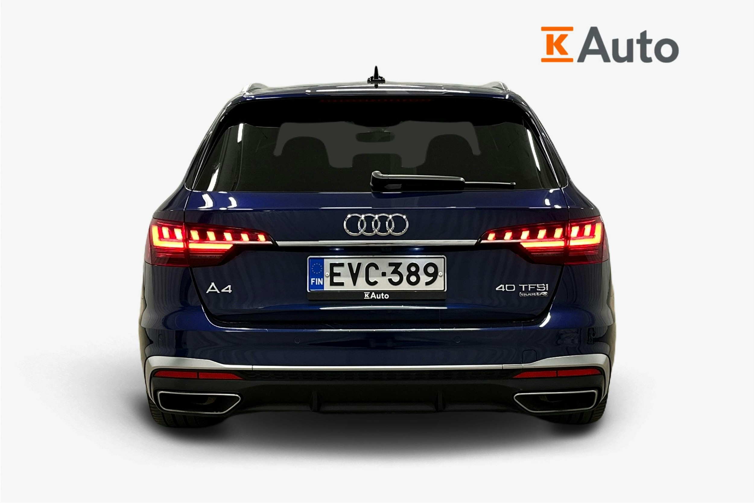 sininen Audi A4 2024 kuva 3.