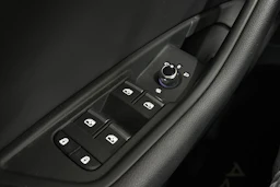 harmaa Audi A4 2024 kuva 24.
