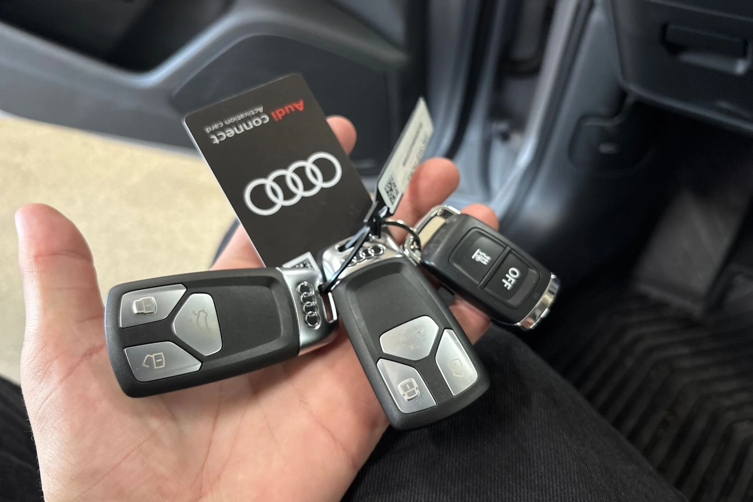 harmaa Audi A4 2024 kuva 27.