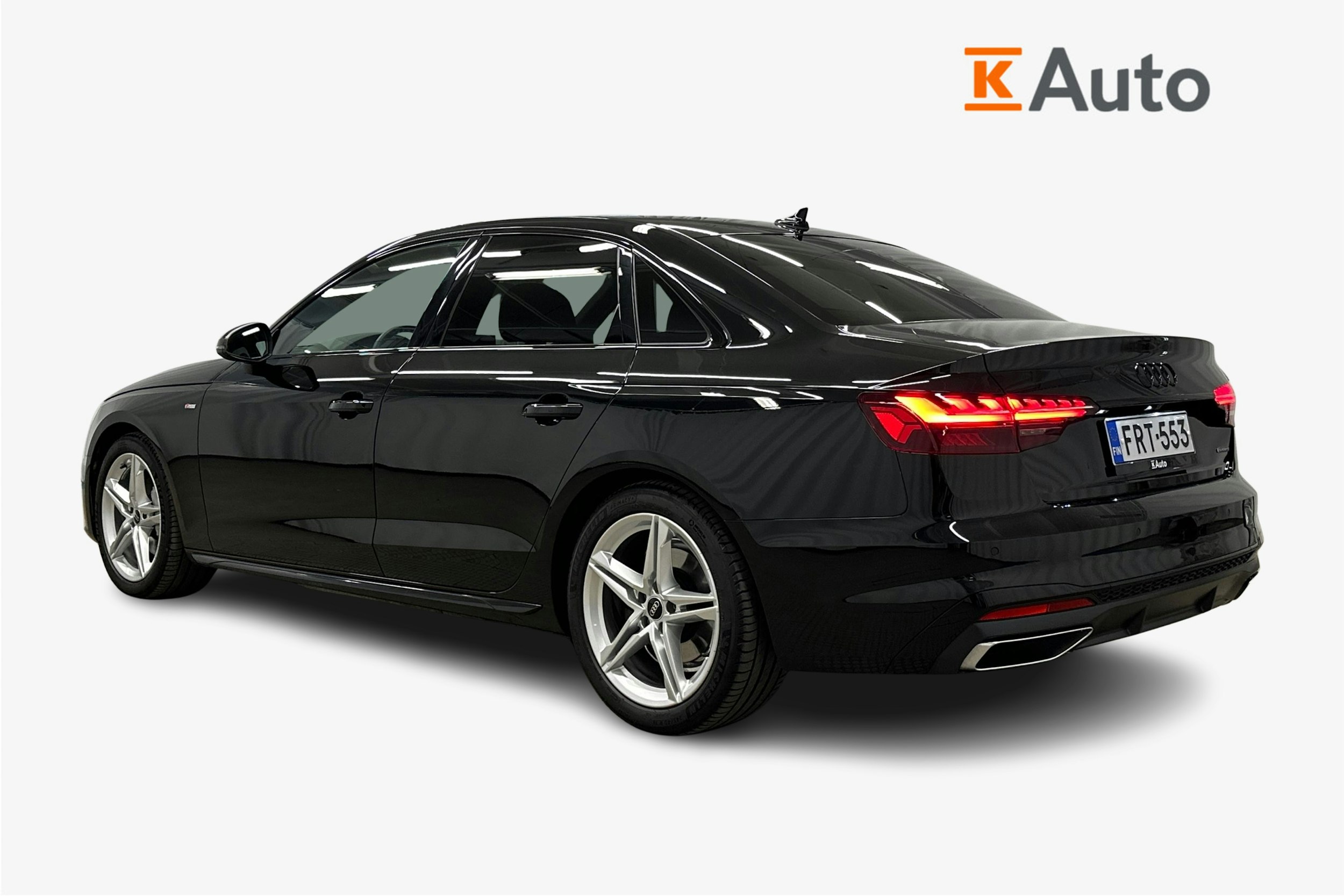 musta Audi A4 2024 kuva 2.