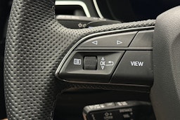 musta Audi A4 2024 kuva 15.