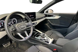 Harmaa Audi A4 2024 kuva 3.