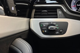 musta Audi A4 2024 kuva 18.