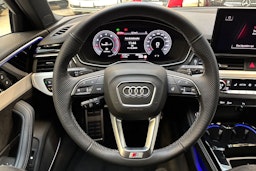 musta Audi A4 2024 kuva 19.