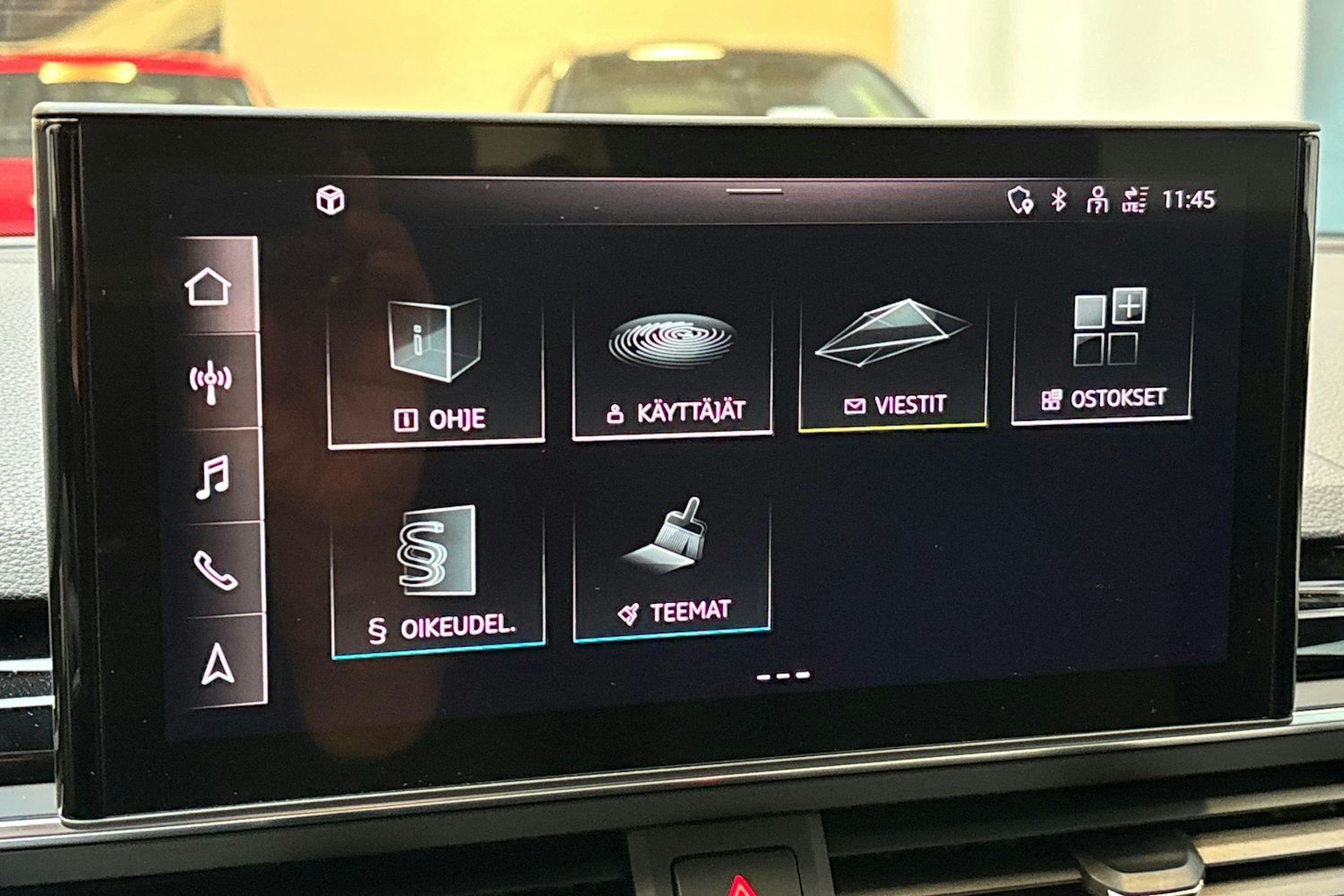 musta Audi A4 2024 kuva 24.